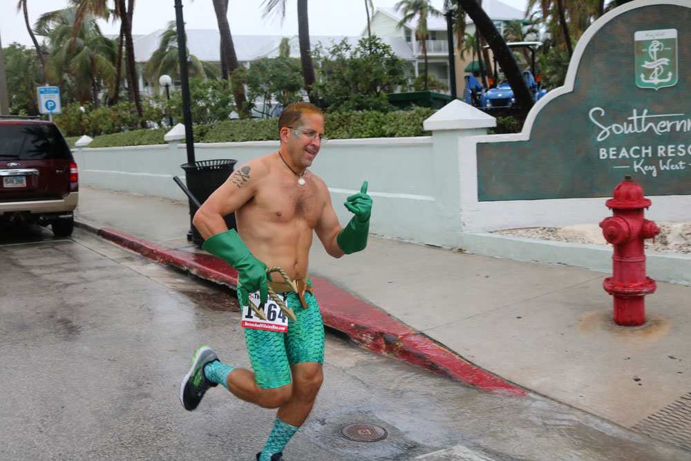 Heroes and Villains 5K 2017 photo - Duval Street, Key West